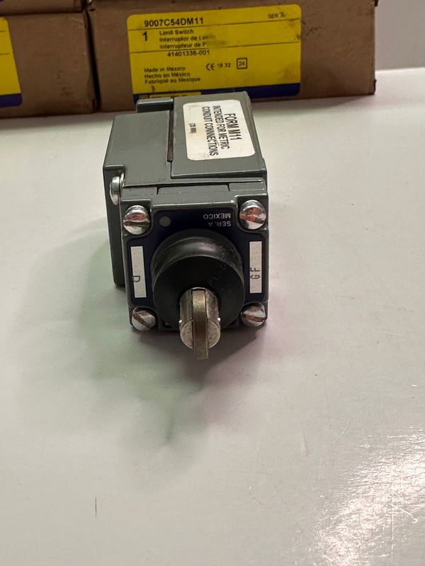 Square D 9007C54DM11 HD Roller Plunger Limit Switch 600VAC