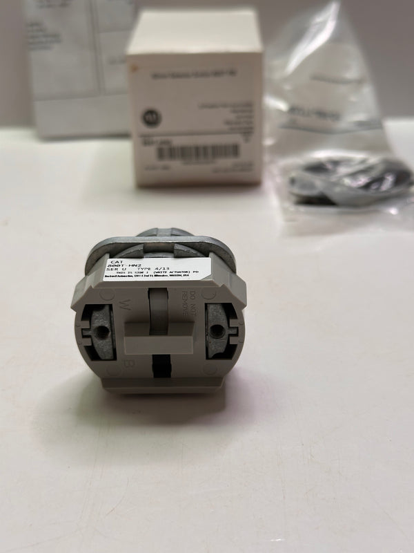 Allen Bradley 800T-HN2 30mm selector switch