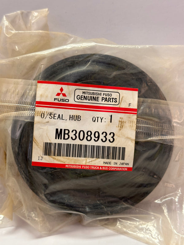 Mitsubishi Fuso Oil Seal/ Hub MB308933