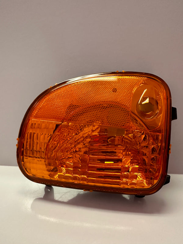 MACK 2MO537M R/H Marker Lamp, Turn Signal