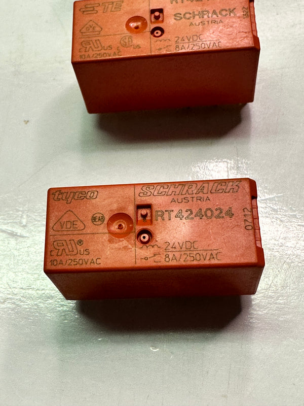 RT424024 PCB Mount Power Relay, 8A 24V DC