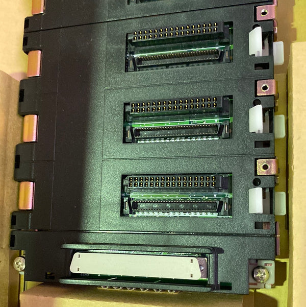 OMRON CS1W-BC103 CPU Back Plane