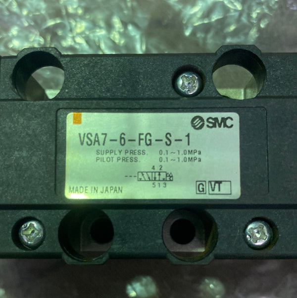 SMC  VSA7-6-FG-S-1  Air Operated Valve Pilot