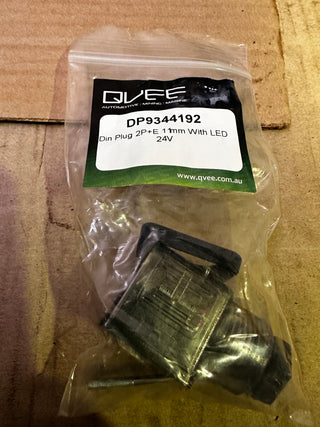 QVEE DP9344192 Din Plug 2P+E C/W LED